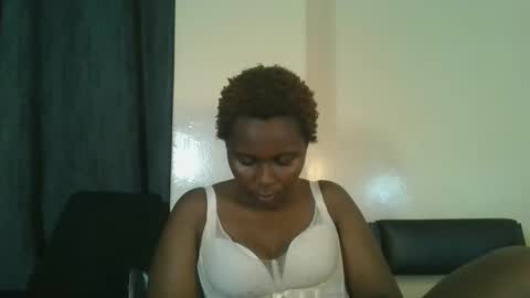 Snapshot of sexxy_amira chatting on October 2025 07:29:02 PM sexxy_amira online show from October 2025 07:29:02 PM