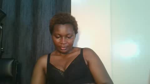 Snapshot of sexxy_amira chatting on October 2025 04:48:01 AM sexxy_amira online show from October 2025 04:48:01 AM