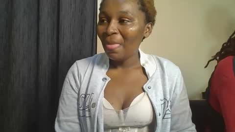 Snapshot of sexxy_amira chatting on December 2025 02:11:01 PM sexxy_amira online show from December 2025 02:11:01 PM