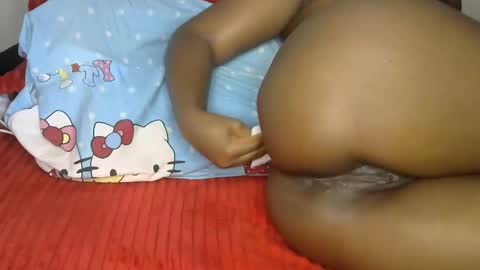 Snapshot of sexxy_bhaddie chatting on January 2025 03:36:02 AM kisses online show from January 2025 03:36:02 AM