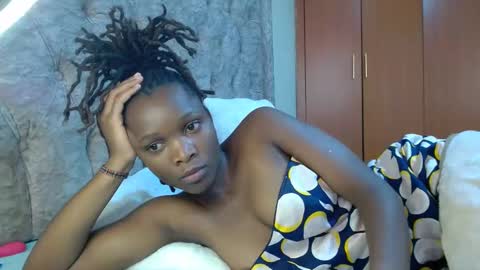 Snapshot of sexxy_santa chatting on December 2024 08:00:01 AM Santa online show from December 2024 08:00:01 AM