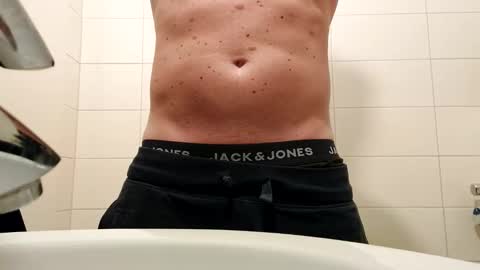 Snapshot of sexy30031986 chatting on October 2025 08:33:02 PM sexy30031986 online show from October 2025 08:33:02 PM