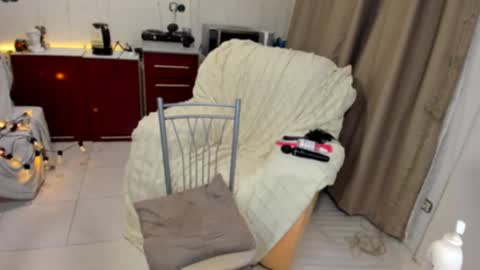 Alice online show from February 2025 09:58:01 PM