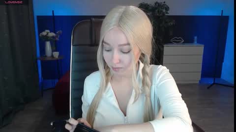 Alexia online show from November 2025 09:58:01 AM