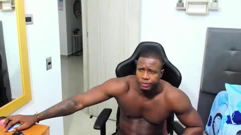 Snapshot of sexy_blackman chatting on March 2025 05:03:02 AM sexy blackman online show from March 2025 05:03:02 AM