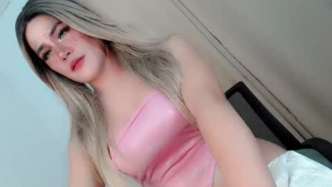 Snapshot of sexy_blaire chatting on September 2025 11:20:02 PM Haley Blaire online show from September 2025 11:20:02 PM