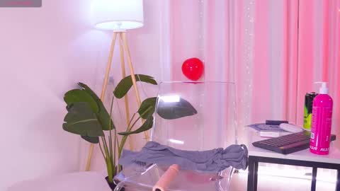 Lina online show from February 2026 11:41:01 PM