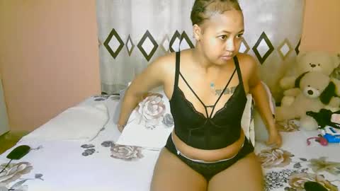 sexy_bluegirl online show from October 2025 08:12:01 AM