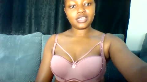 sexy_divaaa online show from May 2026 08:54:01 AM