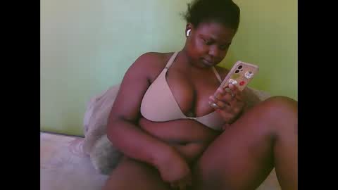 Snapshot of sexy_divana chatting on February 2025 06:11:02 AM sexy_divana online show from February 2025 06:11:02 AM