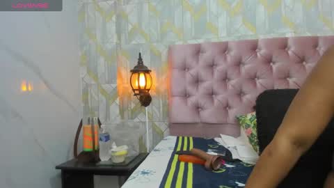 Snapshot of sexy_hot_mature chatting on February 2025 11:57:01 PM lina online show from February 2025 11:57:01 PM