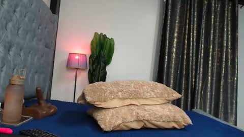 Snapshot of sexy_larisa chatting on December 2025 10:54:02 AM larisa online show from December 2025 10:54:02 AM