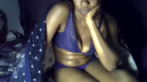 Snapshot of sexy_leila3 chatting on May 2026 12:05:01 AM kayla online show from May 2026 12:05:01 AM