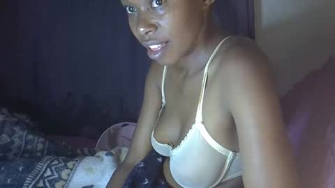 Snapshot of sexy_leila3 chatting on May 2026 11:45:01 PM kayla online show from May 2026 11:45:01 PM
