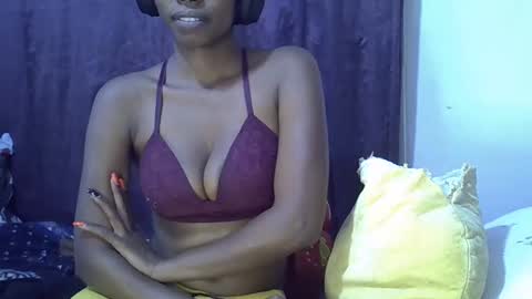 Snapshot of sexy_leila3 chatting on June 2026 07:37:02 PM kayla online show from June 2026 07:37:02 PM