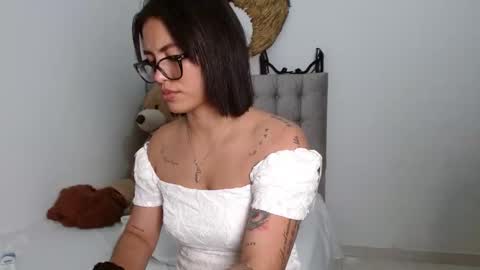 Snapshot of sexy_lia_latina chatting on September 2025 01:22:01 AM Celeste online show from September 2025 01:22:01 AM