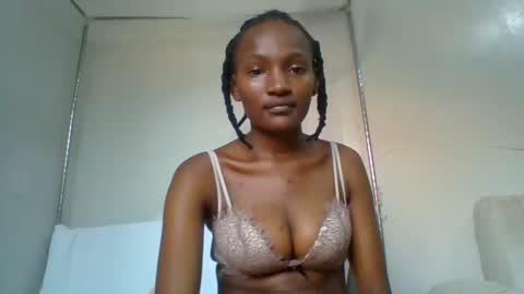 Snapshot of sexy_lucy012 chatting on January 2025 03:21:01 PM sexy_lucy012 online show from January 2025 03:21:01 PM