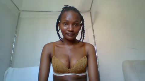 Snapshot of sexy_lucy012 chatting on January 2025 09:56:02 AM sexy_lucy012 online show from January 2025 09:56:02 AM