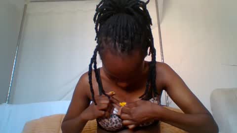 Snapshot of sexy_lucy012 chatting on January 2025 01:32:02 PM sexy_lucy012 online show from January 2025 01:32:02 PM