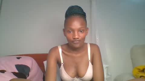 Snapshot of sexy_lucy012 chatting on February 2025 04:57:02 PM sexy_lucy012 online show from February 2025 04:57:02 PM