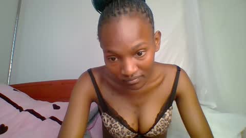 Snapshot of sexy_lucy012 chatting on February 2025 02:02:01 PM sexy_lucy012 online show from February 2025 02:02:01 PM