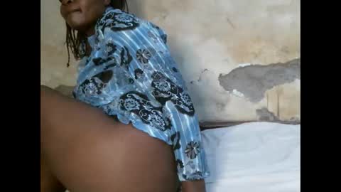 Snapshot of sexy_lunah chatting on December 2025 06:56:02 PM sexy_lunah online show from December 2025 06:56:02 PM