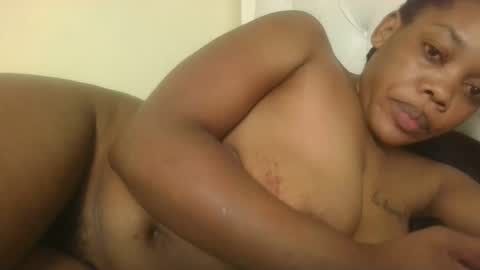 sexy_lyna online show from October 2025 07:08:01 PM