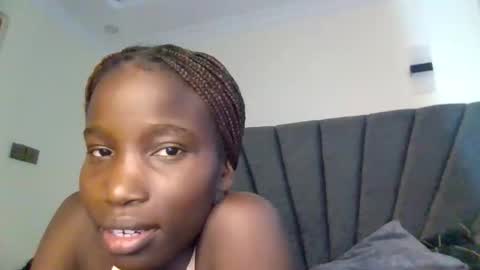 sexy_petittie online show from December 2025 10:13:02 AM