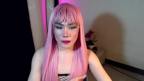 Snapshot of sexy_rc18 chatting on December 2024 09:02:01 PM RC online show from December 2024 09:02:01 PM