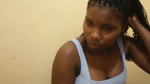 Snapshot of sexy_roz chatting on March 2026 07:21:01 AM Queen online show from March 2026 07:21:01 AM