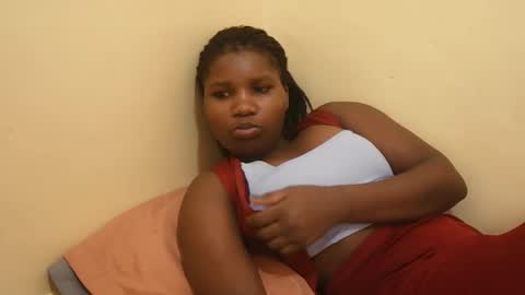 Snapshot of sexy_roz chatting on March 2026 09:48:02 AM Queen online show from March 2026 09:48:02 AM