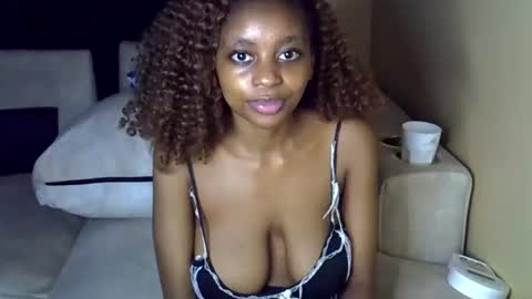 Snapshot of sexy_short chatting on June 2026 07:02:02 PM Janet online show from June 2026 07:02:02 PM