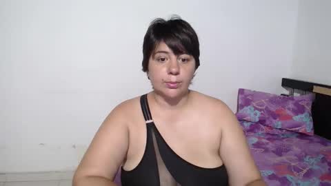 Snapshot of sexy_ticki chatting on December 2025 10:25:02 PM janel online show from December 2025 10:25:02 PM