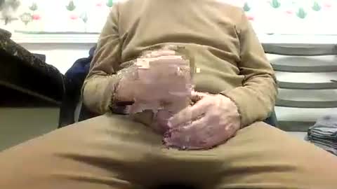 Snapshot of sexy_white_daddy chatting on November 2025 03:56:01 PM Daddy online show from November 2025 03:56:01 PM