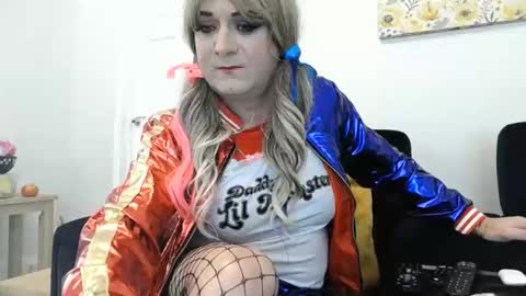 Snapshot of sexybeckyuk chatting on October 2025 10:12:01 AM Becky online show from October 2025 10:12:01 AM