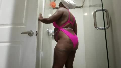 Snapshot of sexybella81 chatting on July 2026 11:19:02 AM sexybella81 online show from July 2026 11:19:02 AM