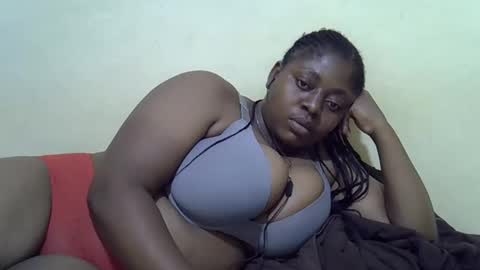 Snapshot of sexyboobies25 chatting on March 2025 03:05:02 PM sexyboobies25 online show from March 2025 03:05:02 PM