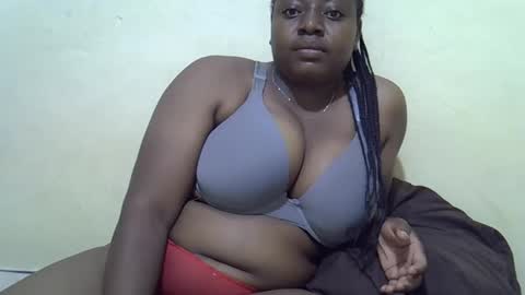 Snapshot of sexyboobies25 chatting on March 2025 12:18:01 AM sexyboobies25 online show from March 2025 12:18:01 AM