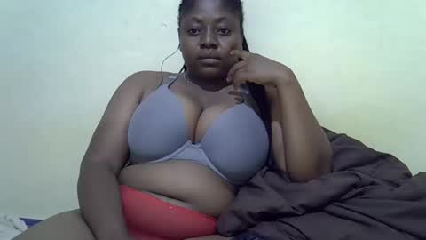 Snapshot of sexyboobies25 chatting on March 2025 04:07:01 AM sexyboobies25 online show from March 2025 04:07:01 AM