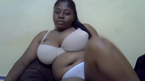 Snapshot of sexyboobies25 chatting on March 2025 09:07:02 PM sexyboobies25 online show from March 2025 09:07:02 PM