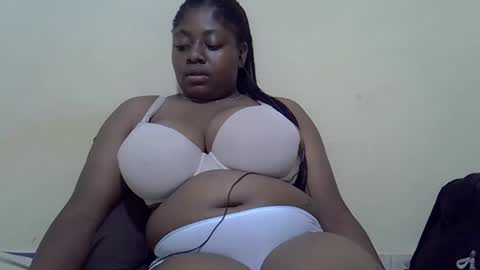 Snapshot of sexyboobies25 chatting on March 2025 01:37:01 AM sexyboobies25 online show from March 2025 01:37:01 AM