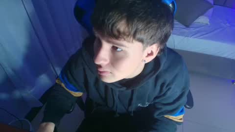 owen sky online show from October 2025 01:30:01 PM
