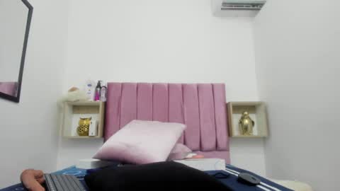 sexybrown_2005 online show from December 2024 05:49:02 AM