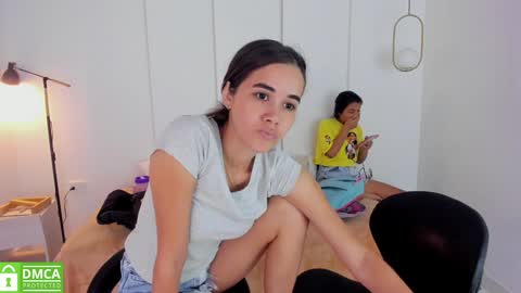 Snapshot of sexychanell_18 chatting on December 2024 03:48:02 PM chanell and yina online show from December 2024 03:48:02 PM