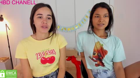 Snapshot of sexychanell_18 chatting on December 2024 03:57:01 PM chanell and yina online show from December 2024 03:57:01 PM
