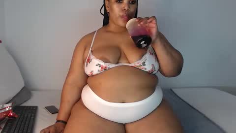 Snapshot of sexychill2000 chatting on September 2025 02:27:01 AM SEXYCHILL online show from September 2025 02:27:01 AM