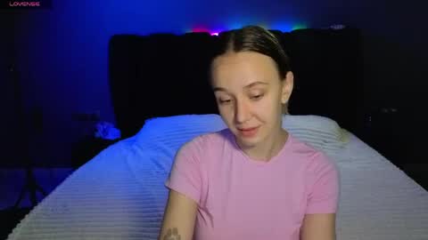 Sophia online show from April 2026 01:15:01 PM