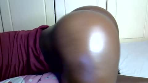 Sexycurvy 2580 online show from May 2026 04:20:01 AM