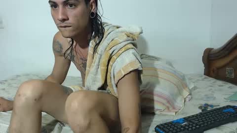 Snapshot of sexydarkhunter2 chatting on February 2025 04:25:01 AM Mike online show from February 2025 04:25:01 AM