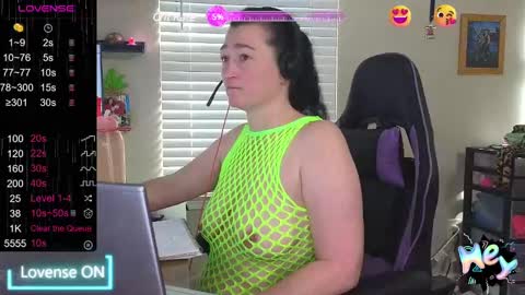 Snapshot of sexydistraction1 chatting on December 2024 06:56:02 PM  SexyDistraction  online show from December 2024 06:56:02 PM